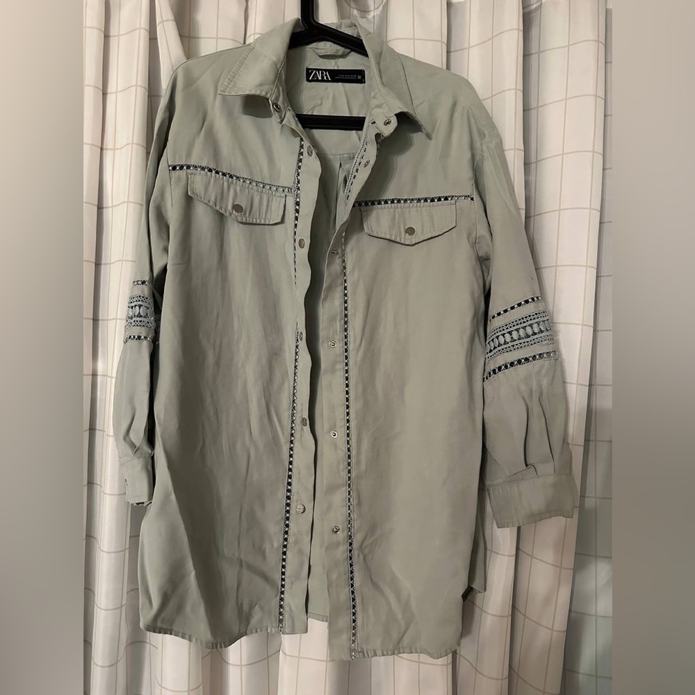 gently work zara shirt with bottoms